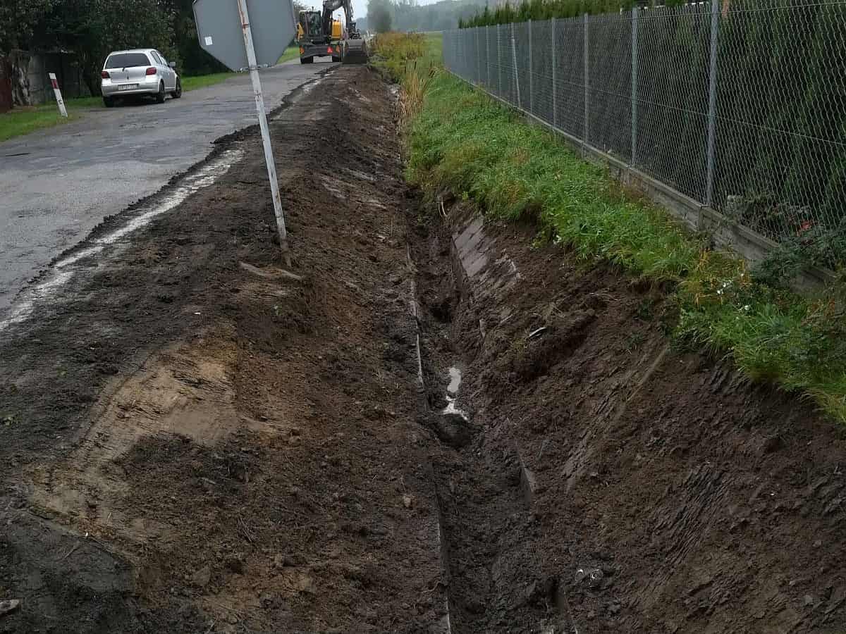 Drumuri de acces si platforme Mures cu piatra, sort si balast - imagine lucrare 10