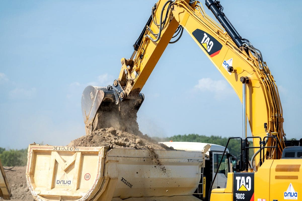 Excavari