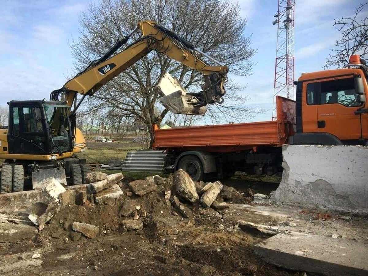 Transport moloz Mures pentru renovari, saci si resturi de constructii - imagine lucrare 1