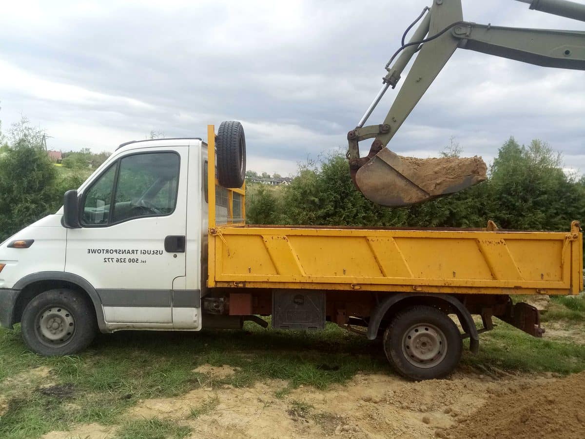 Transport nisip Mures pentru constructii, pavaj, sape si amenajari