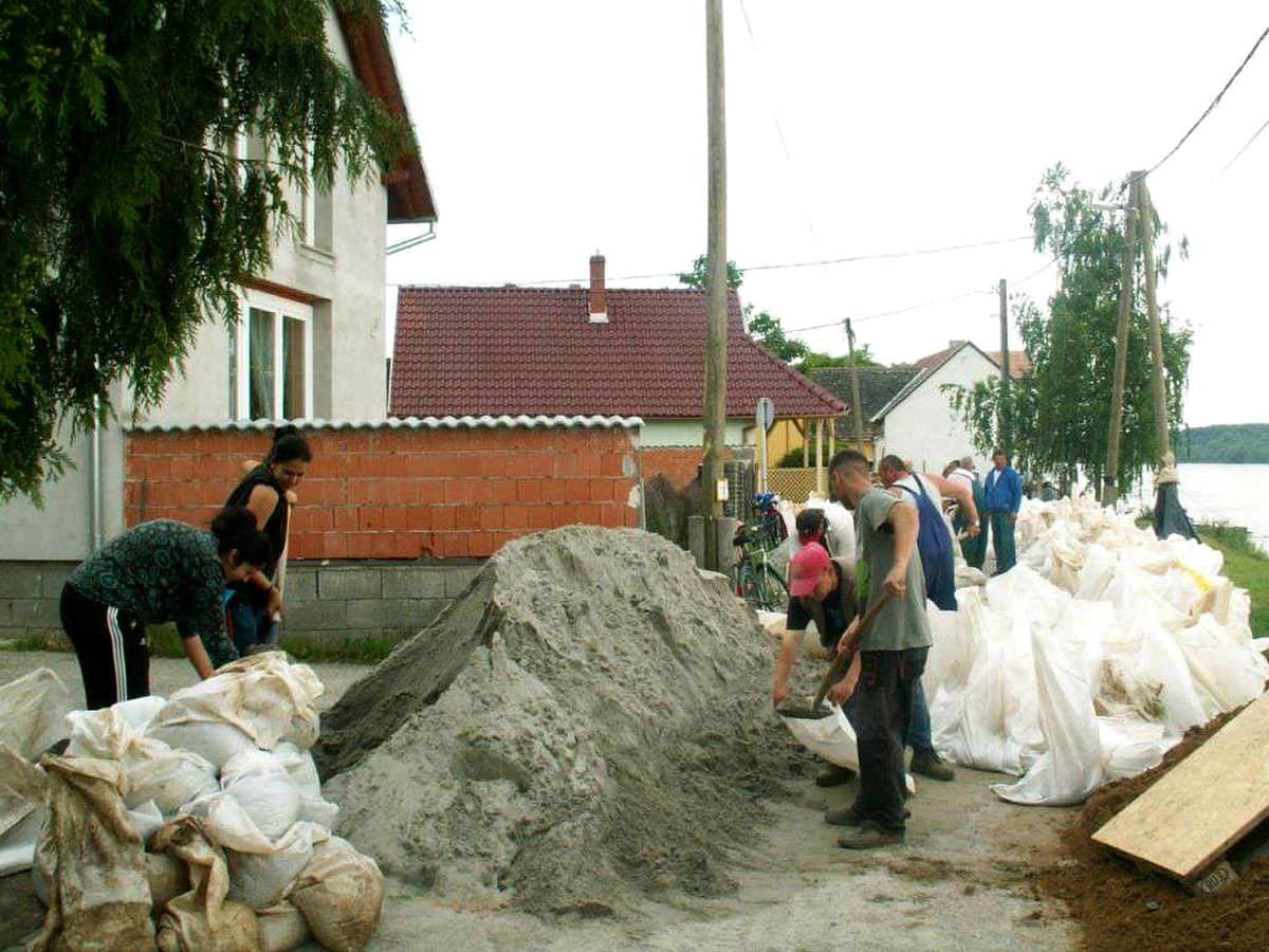 Transport nisip Mures pentru constructii, pavaj, sape si amenajari - imagine lucrare 1